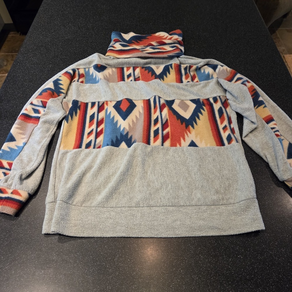 Adora Southwestern Aztec‎ Fleece Pullover Jacket Women's Cozy Boho Tribal